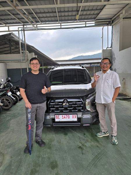 Penyerahan unit mitsubishi Xpander Cross